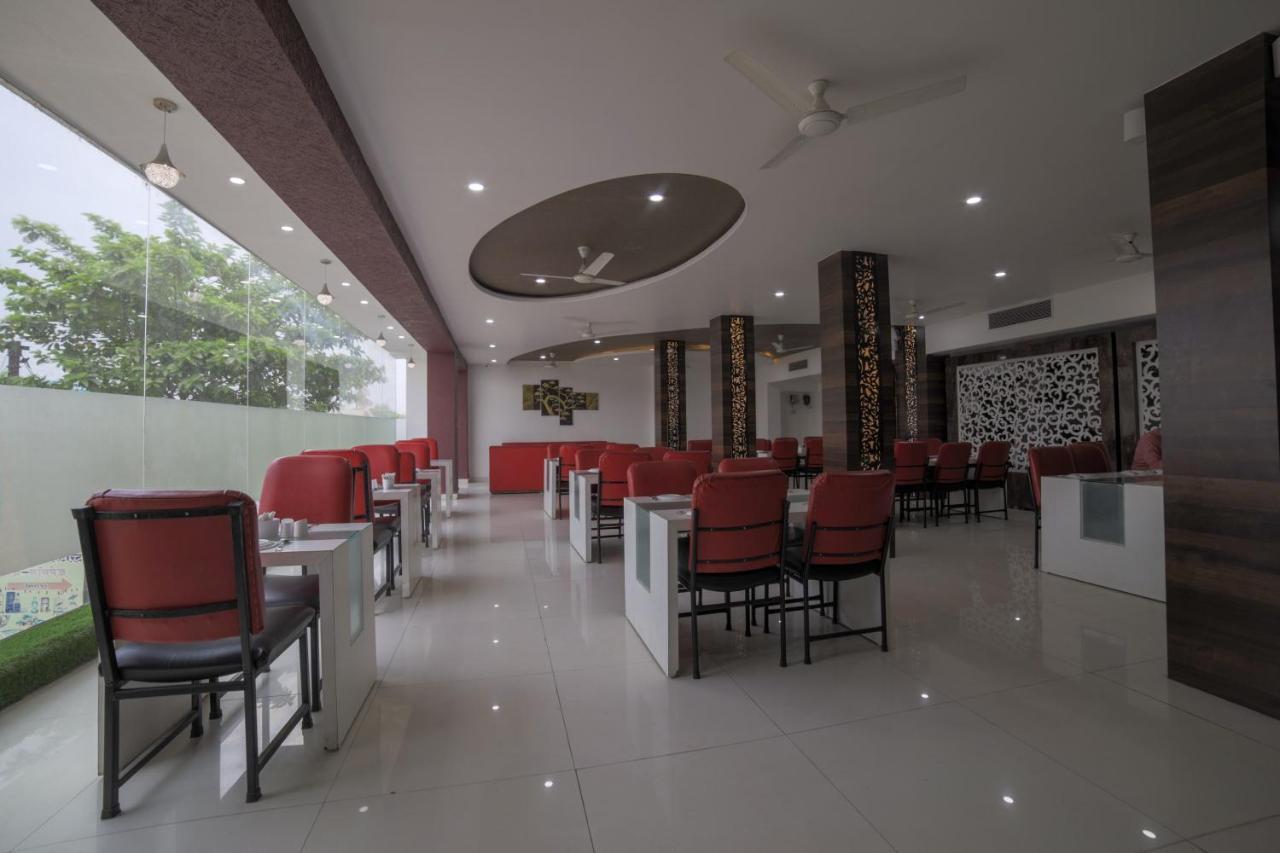 Capital O41969 Sahyog Hotel Khamtalai Екстер'єр фото